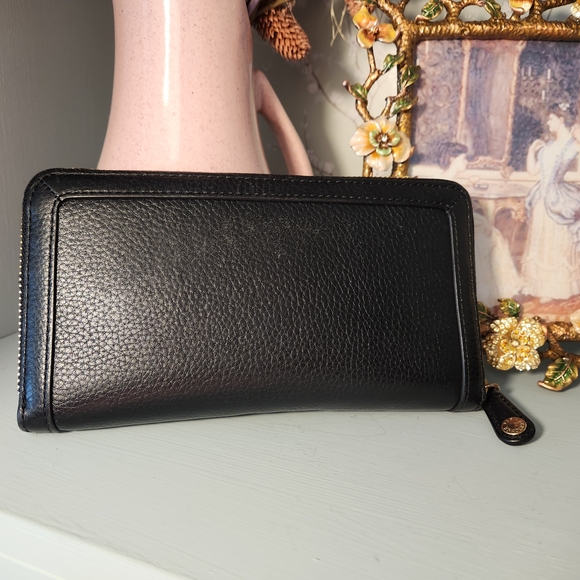 Vera Bradley Black Leather George Wallet Zip Pink Red Floral Interior - Picture 6 of 10